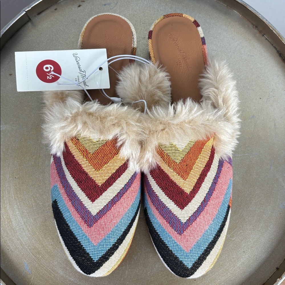 NWT Bibiana Faux Fur Lined Chevron Mules 6.5